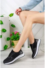 Black Women's Mesh Sneakers Breathable Casual Shoes - Image 2