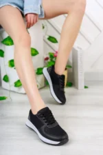 Black Women's Mesh Sneakers Breathable Casual Shoes - Image 3