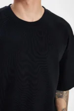 Unisex Black 100% Cotton Oversized Fit Crew Neck Basic T-Shirt - Image 4