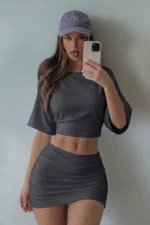 Women's 3-Pack Batwing Sleeve Basic Crop Top - Stylish and Flexible Set - Image 3