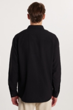 Tudors Men's Black Oversized Linen-Textured Relaxed Fit Long Sleeve Shirt - Image 5