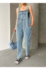 Maternity Denim Dungarees in Light Blue - Sleeveless Wide-Leg Overall Jumpsuit for Pregnancy - Image 4