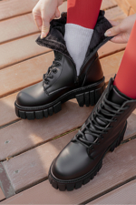 Women's Black High-Sole Fur-Lined Winter Boots - Lace-Up Zip Chunky Platform Booties
