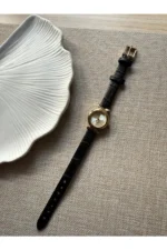 Retro Minimalist Leather Strap Vintage Women's Watch - Black Design - Image 3
