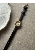 Retro Minimalist Leather Strap Vintage Women's Watch - Black Design - Image 7