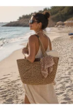 Women's Brown Marled Straw Large Beach Bag with Magnetic Closure