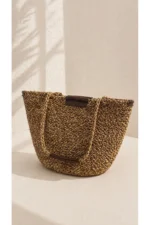 Women's Brown Marled Straw Large Beach Bag with Magnetic Closure - Image 2